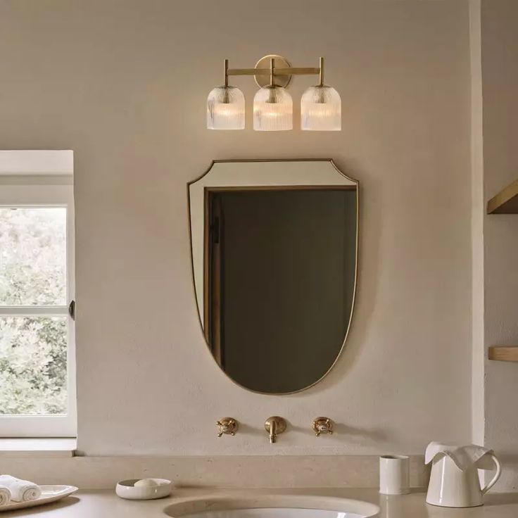overhead bathroom lighting